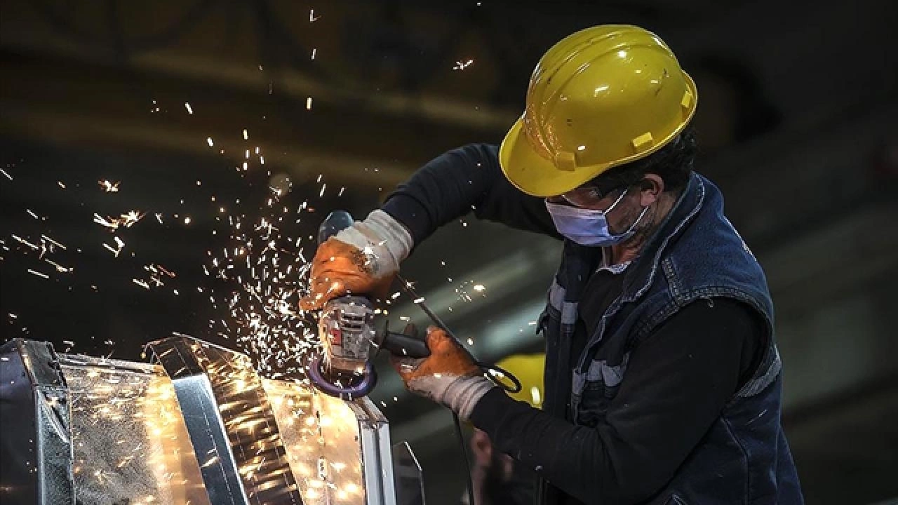 Sanayi ve Teknoloji Bakanlığına üç yıl için 881,2 milyar liralık kaynak öngörüldü