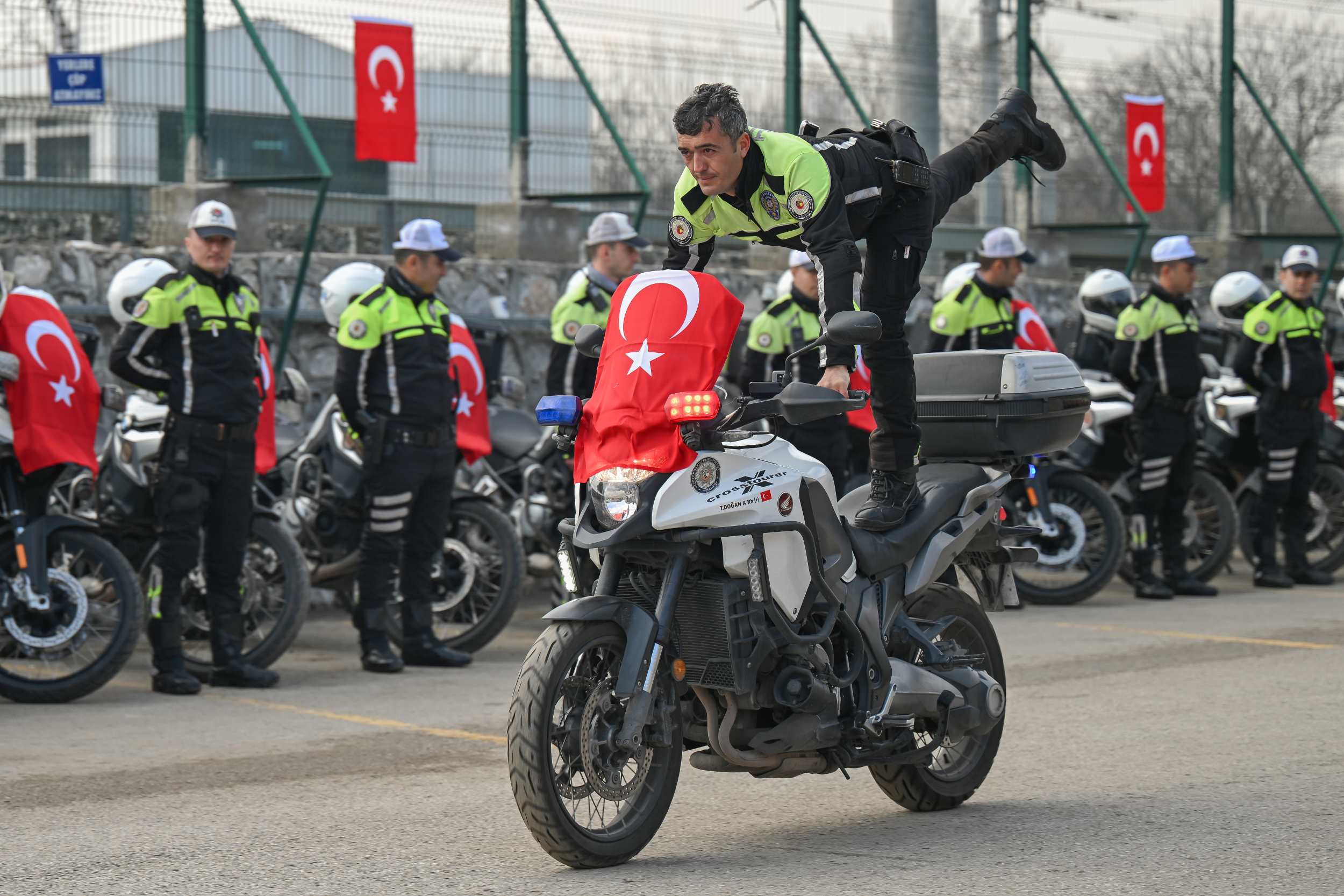 A A 20240308 33926995 33926983 A N K A R A V A L I S I S A H I N M O T O R I Z E E K I P L E R I N G O R E V E B A S L A M A T O R E N I N D E K O N U S T U