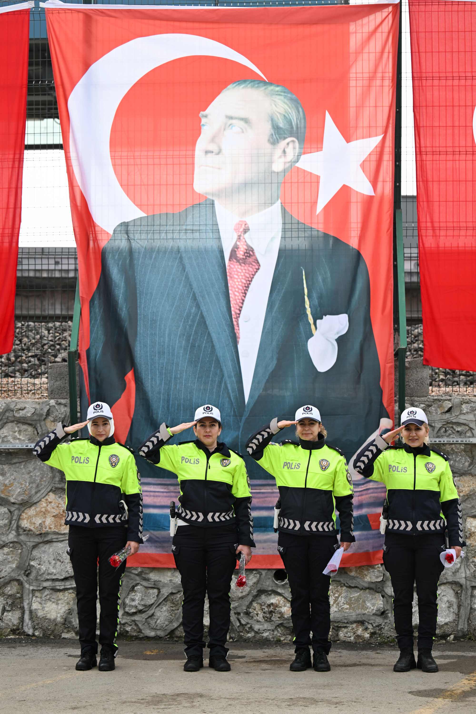 A A 20240308 33926995 33926992 A N K A R A V A L I S I S A H I N M O T O R I Z E E K I P L E R I N G O R E V E B A S L A M A T O R E N I N D E K O N U S T U