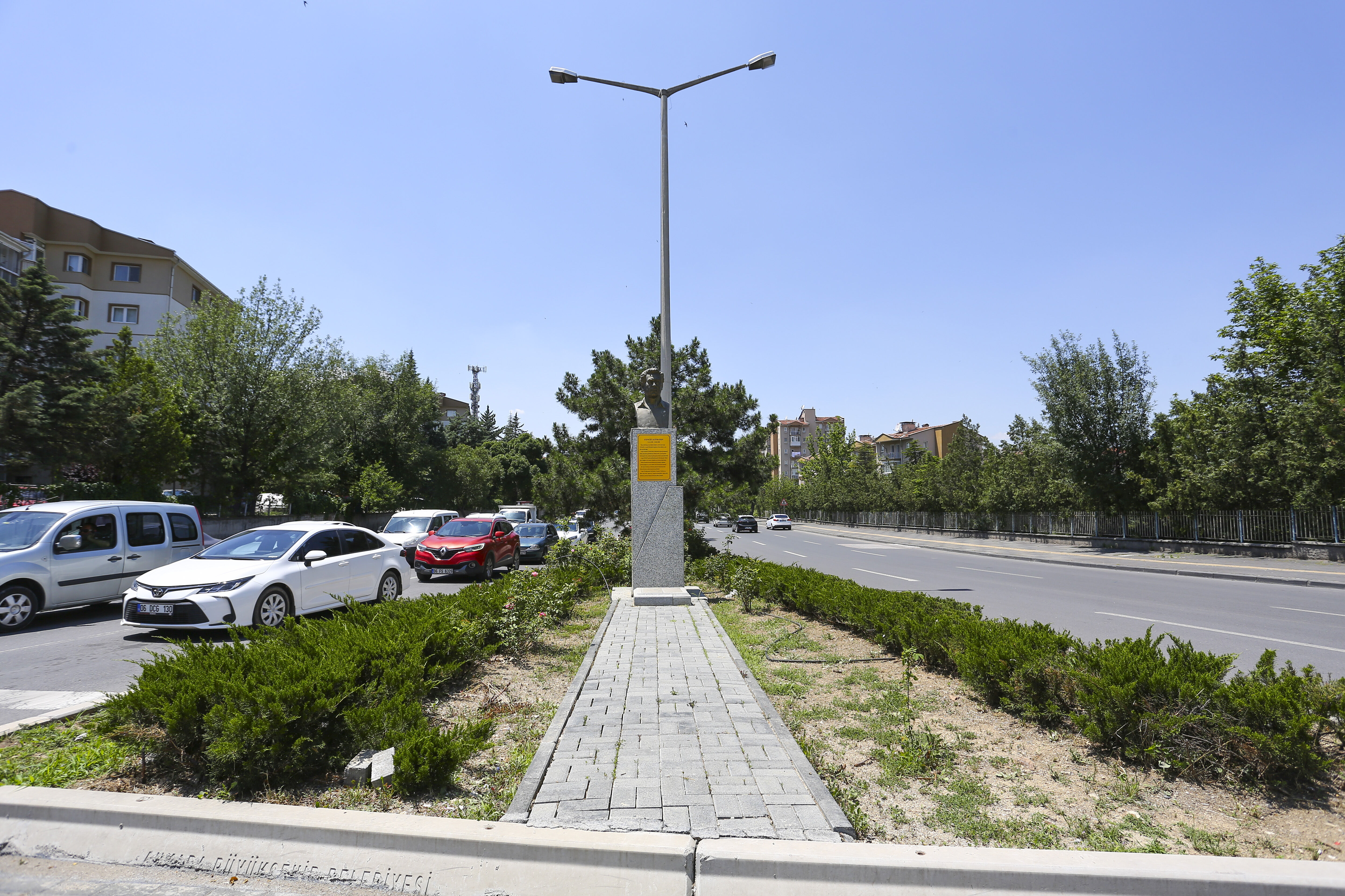 Cengiz Aytmatov Caddesi 1