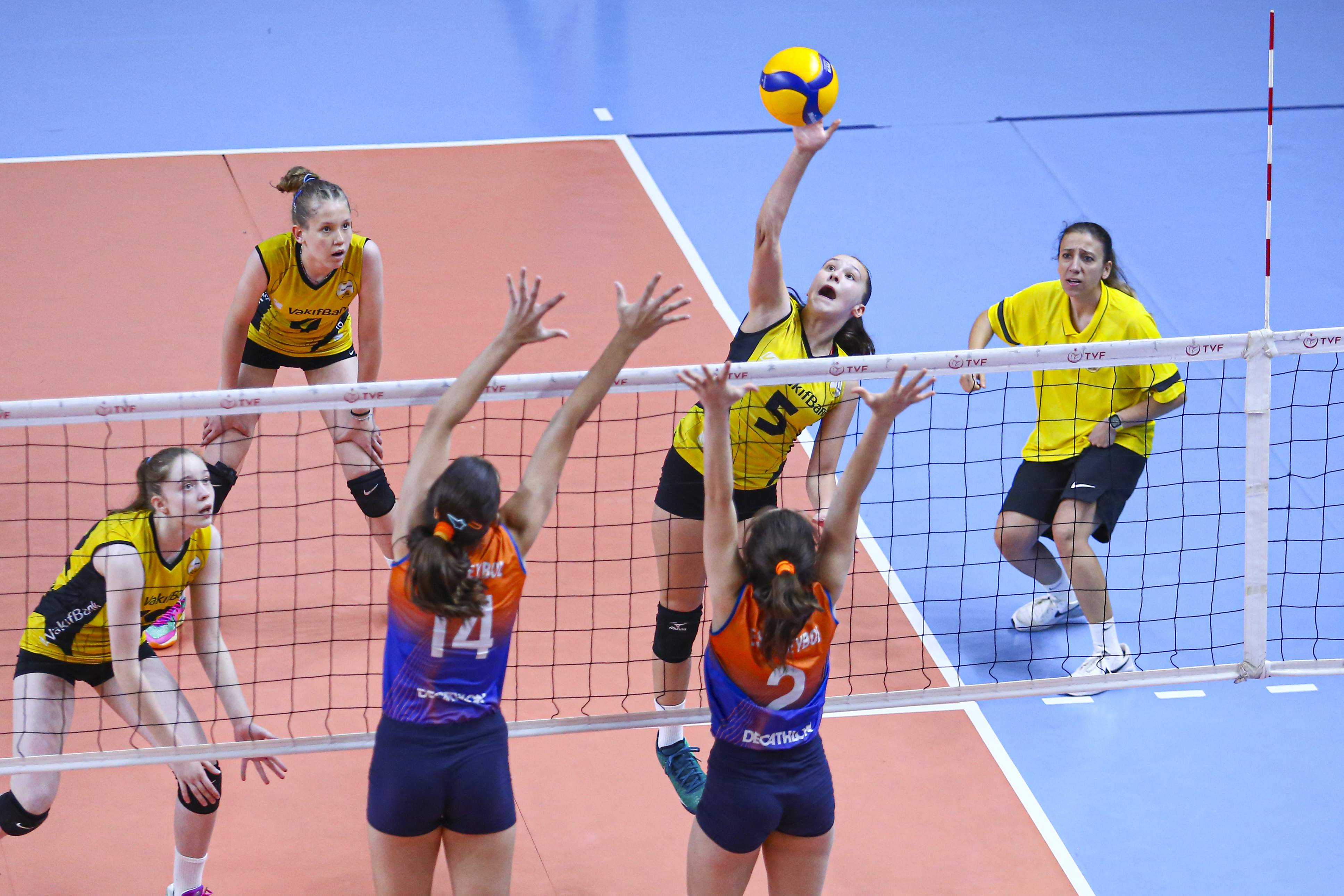 Vakıfbank Şampiyon