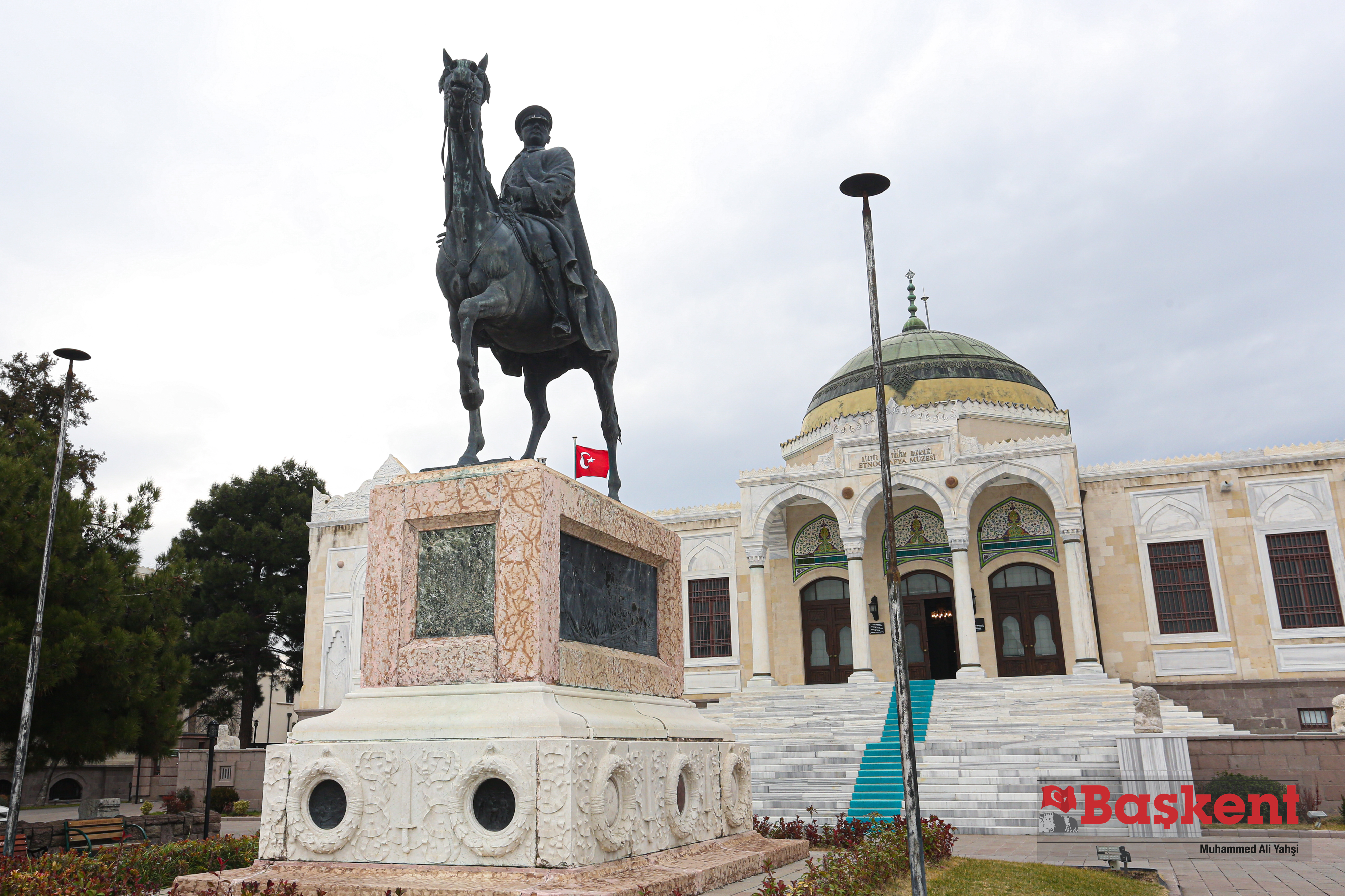 Cumhuriyet Ankara'sının ilk Atatürk Anıtı: Atlı Atatürk Anıtı