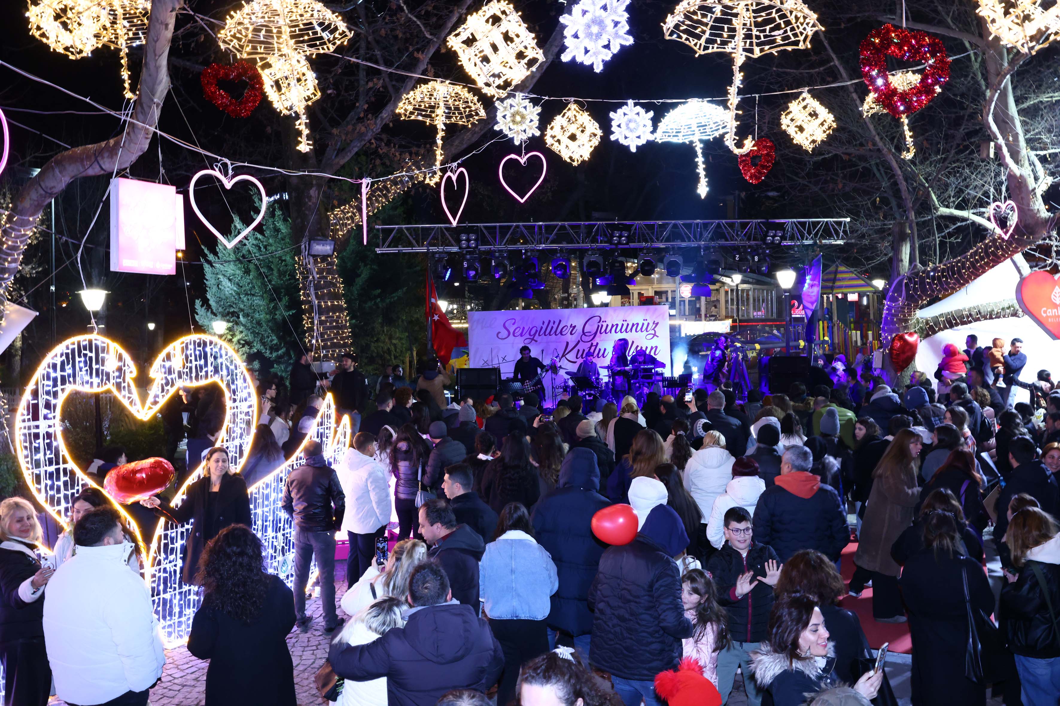 2025 02 14 Sevgililer Günü Kuğulu Park Konser (6)