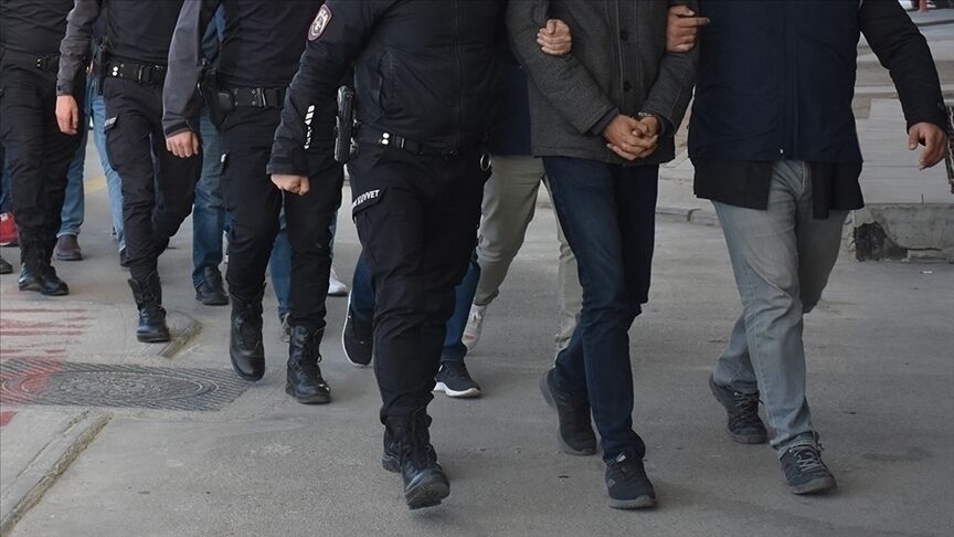 Ankara'da jandarma ekiplerince düzenlenen operasyonlarda 135 kişi yakalandı