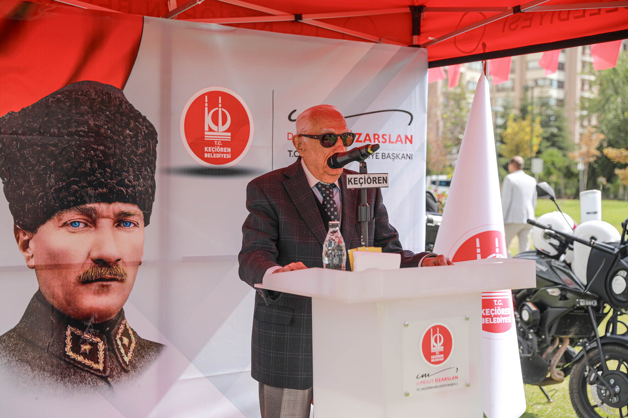 Hali̇de Edi̇p Adivar’in Torunu Ahmet Ömer Sayar