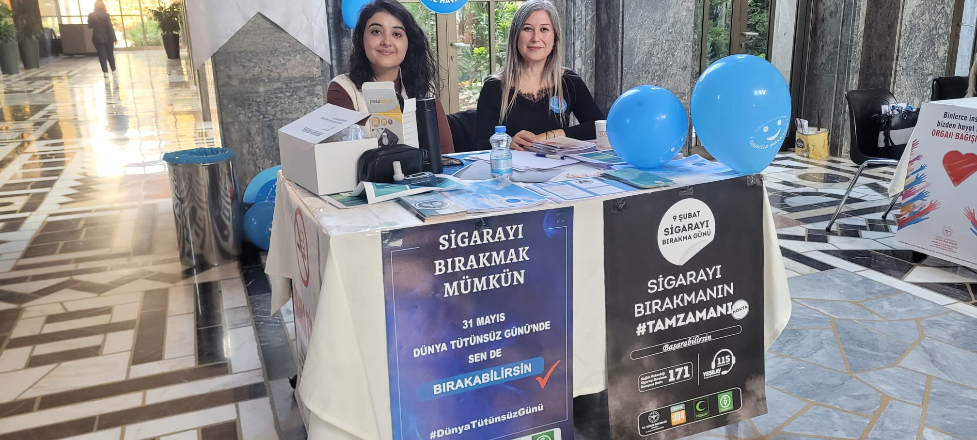 Sigara Bırakma Konusunda Fatoş Yılmaz Ve Hacer Yiğit Eğitim Veriyor