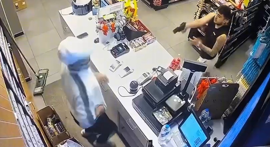 A K A R Y A K I T I S T A S Y O N U N U N M A R K E T I N D E K I C I N A 1058890 314243