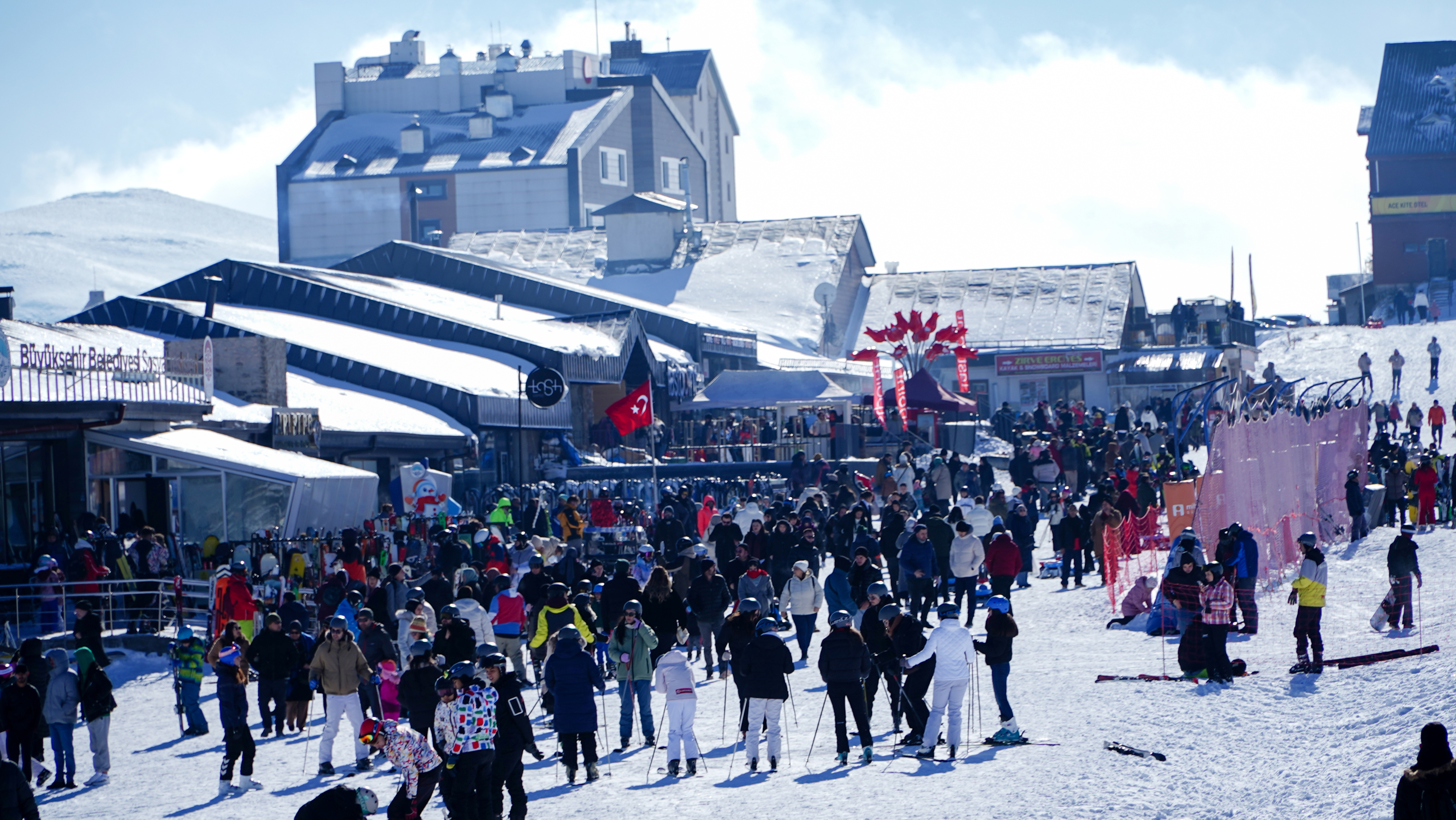 A A 20260110 40212845 40212838 S E Z O N U G E C A C A N E R C I Y E S 23 G U N D E 550 B I N K I S I A G I R L A D I