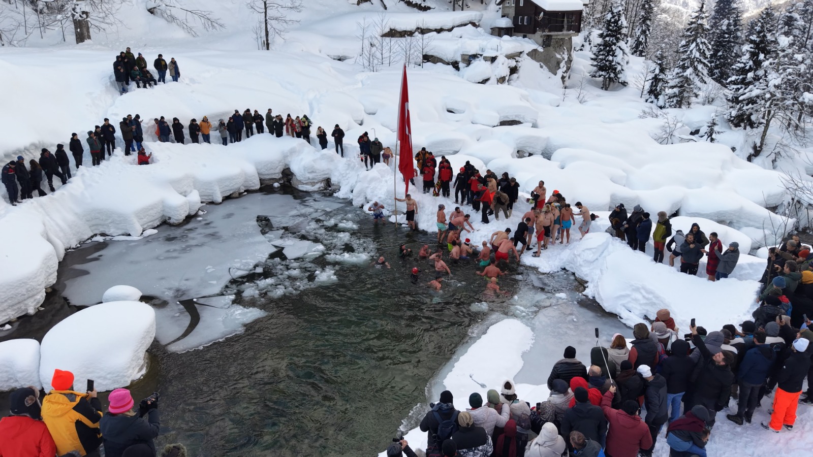 B U Z T U T A N G O L D E Y U Z M E S E N L I G I 1122379 333084