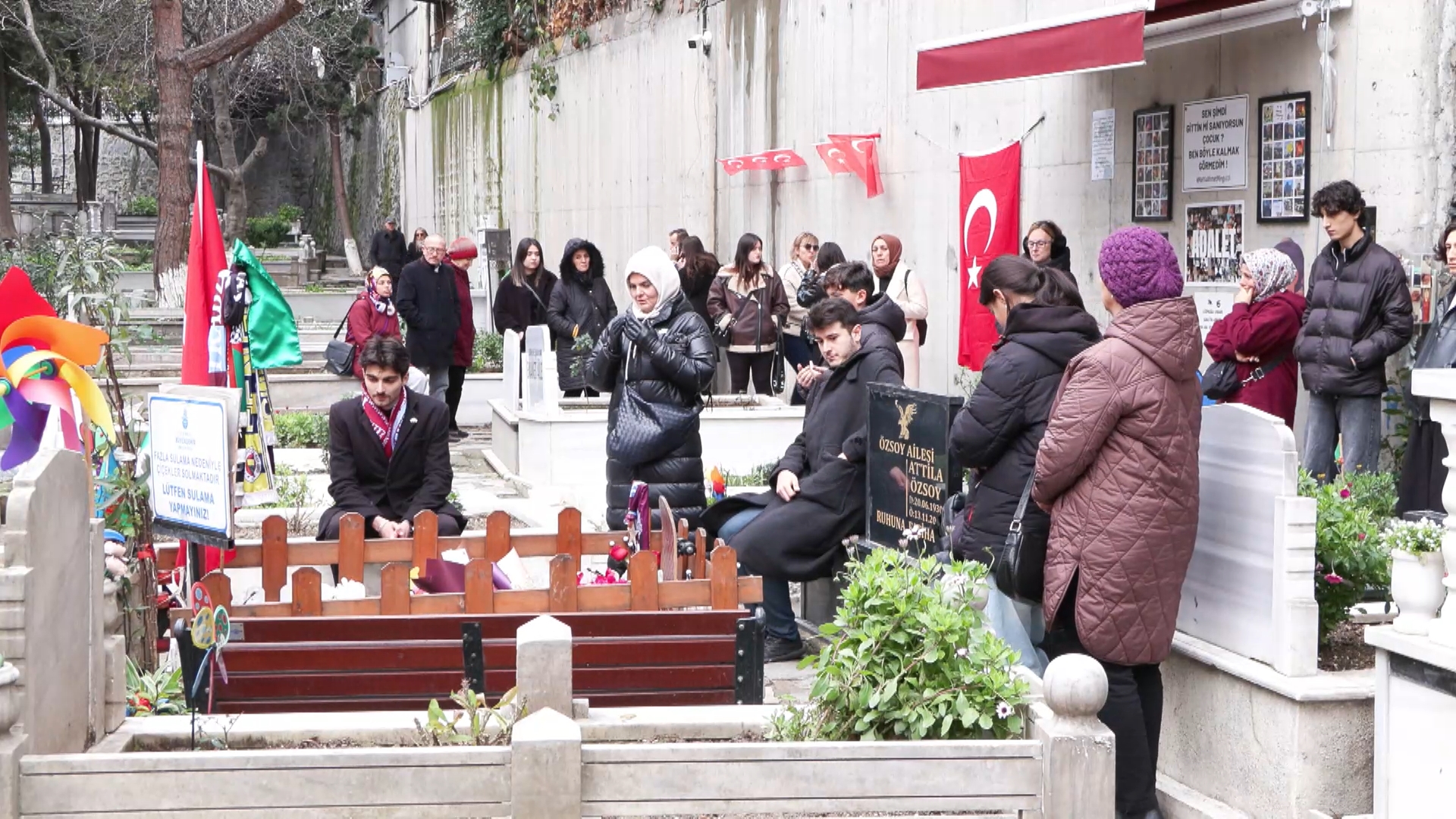 I S T A N B U L M A T I A A H M E T M I N G U Z Z I M E Z A R I B 1143660 339561