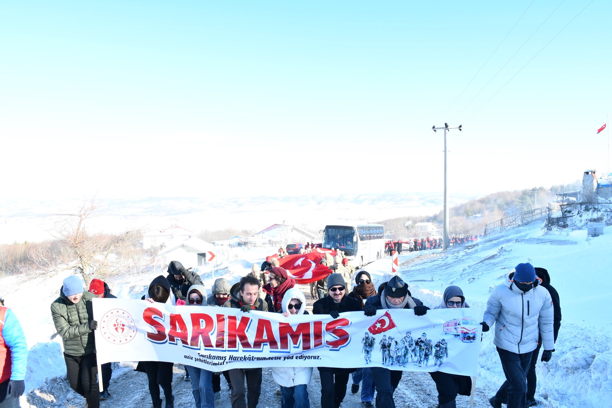 S A M S U N D A S A R I K A M I S S E H I T L E R I I C I N A N M A 1096214 325412