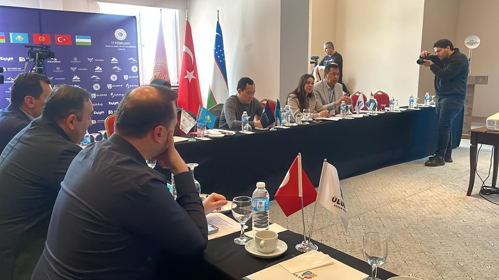 T U R K D E V L E T L E R I T E S K I L A T I K A Y A K M E R K E Z L E 1173171 348488