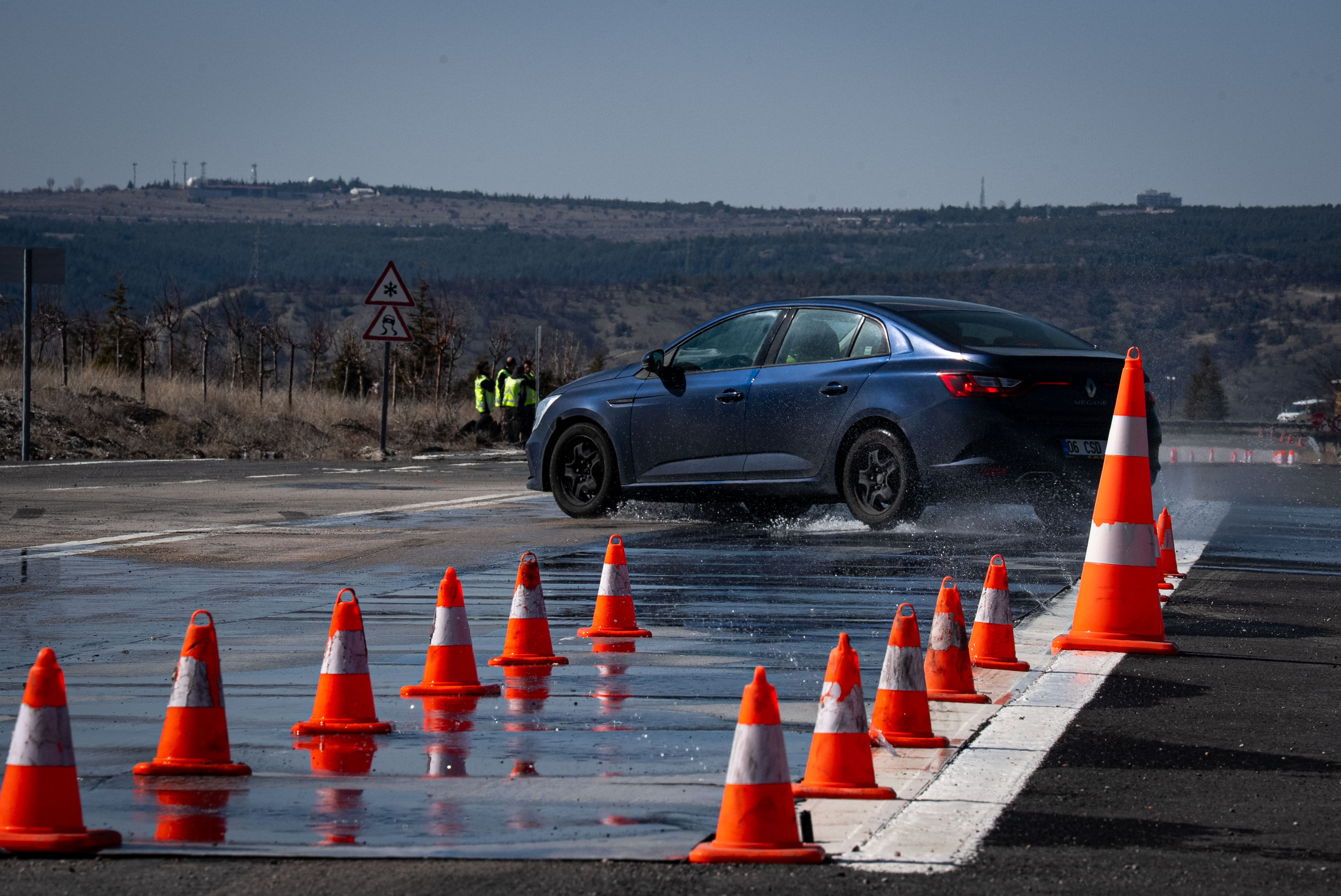 A A 20260314 40819715 40819709 T R A F I K P O L I S L E R I Z O R L U P A R K U R L A R L A S A H A D A K A R S I L A S A B I L E C E K L E R I S E N A R Y O L A R A H A Z I R L A N I Y O R