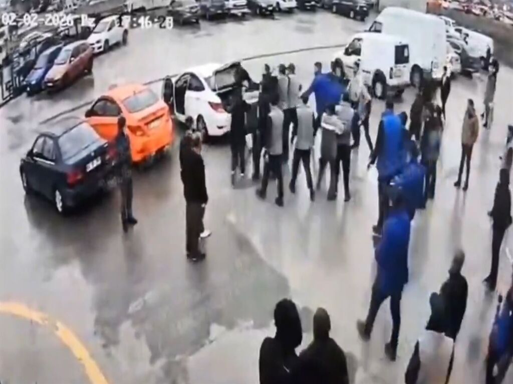 A R A C M U A Y E N E I S T A S Y O N U N D A P O L I S I N H A Y A T I 1233126 366713