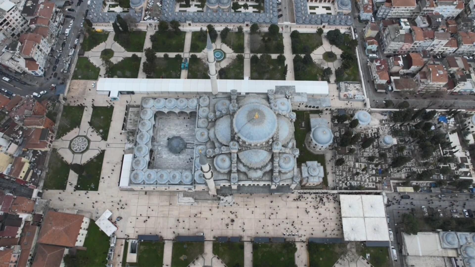 I S T A N B U L P R O F. D R. I L B E R O R T A Y L I I C I N F 1215359 361322