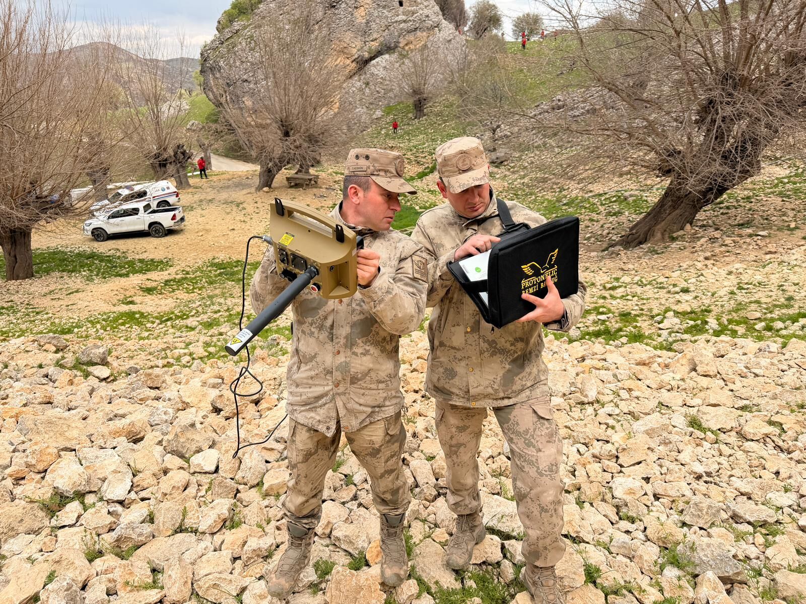 G U L I S T A N D O K U N U N C A N S I Z B E D E N I N E U L A S M A 1277488 380179