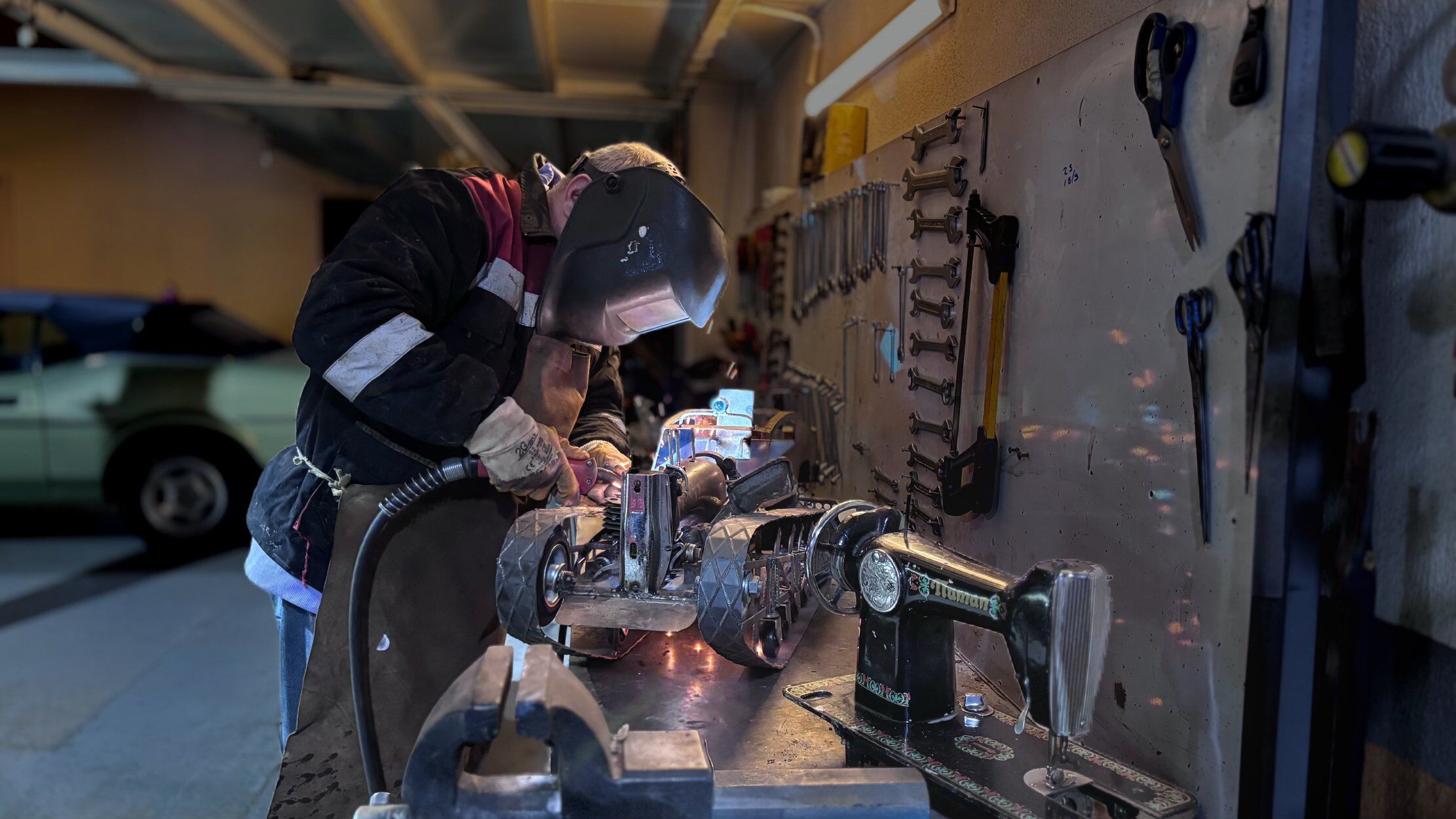 H U R D A D I K I S M A K I N E L E R I N D E N A T A T U R K U N K U 1277605 380199