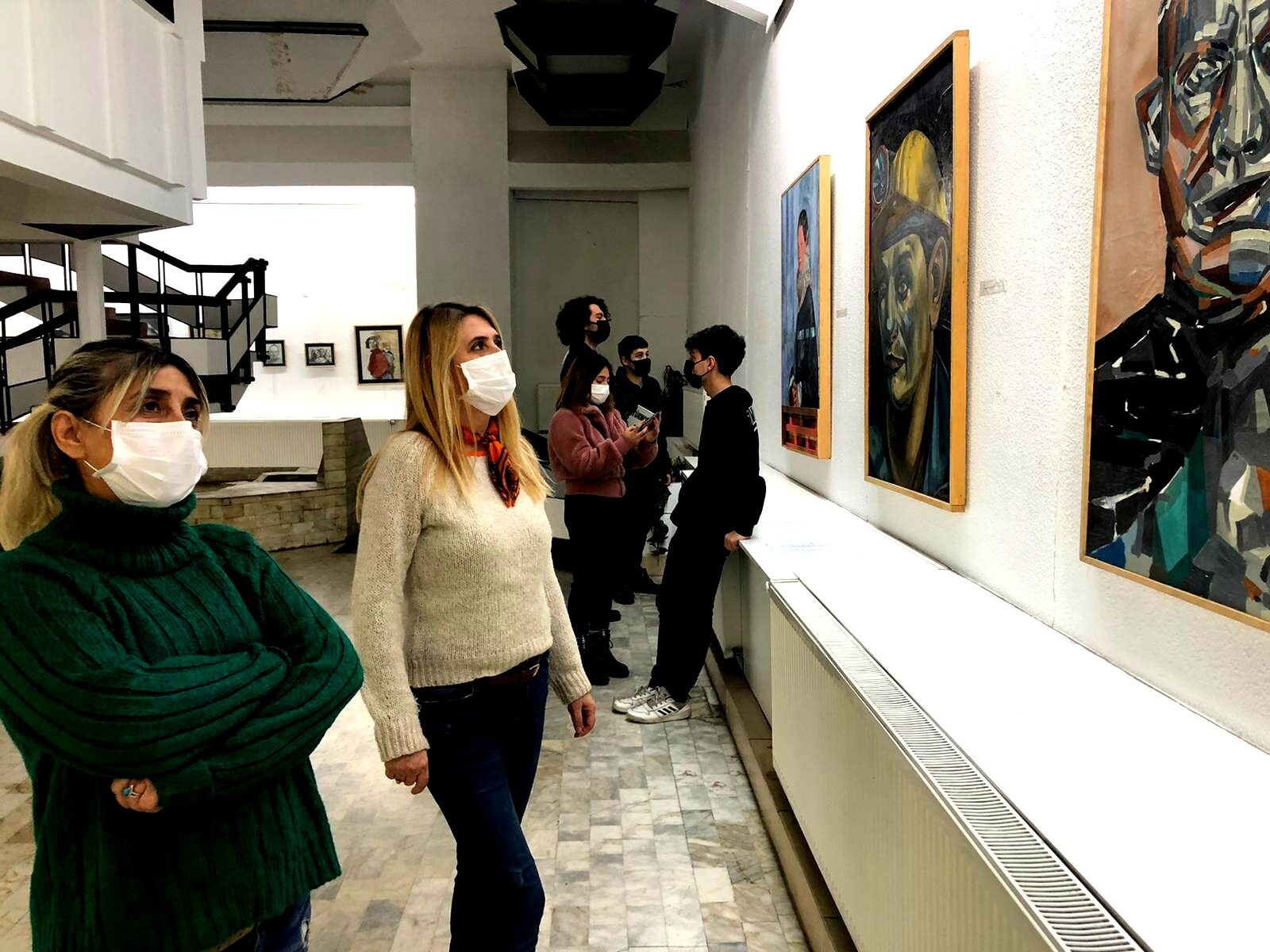 “Kolaj Tekniği Tarzımı Oluşturuyor” 6