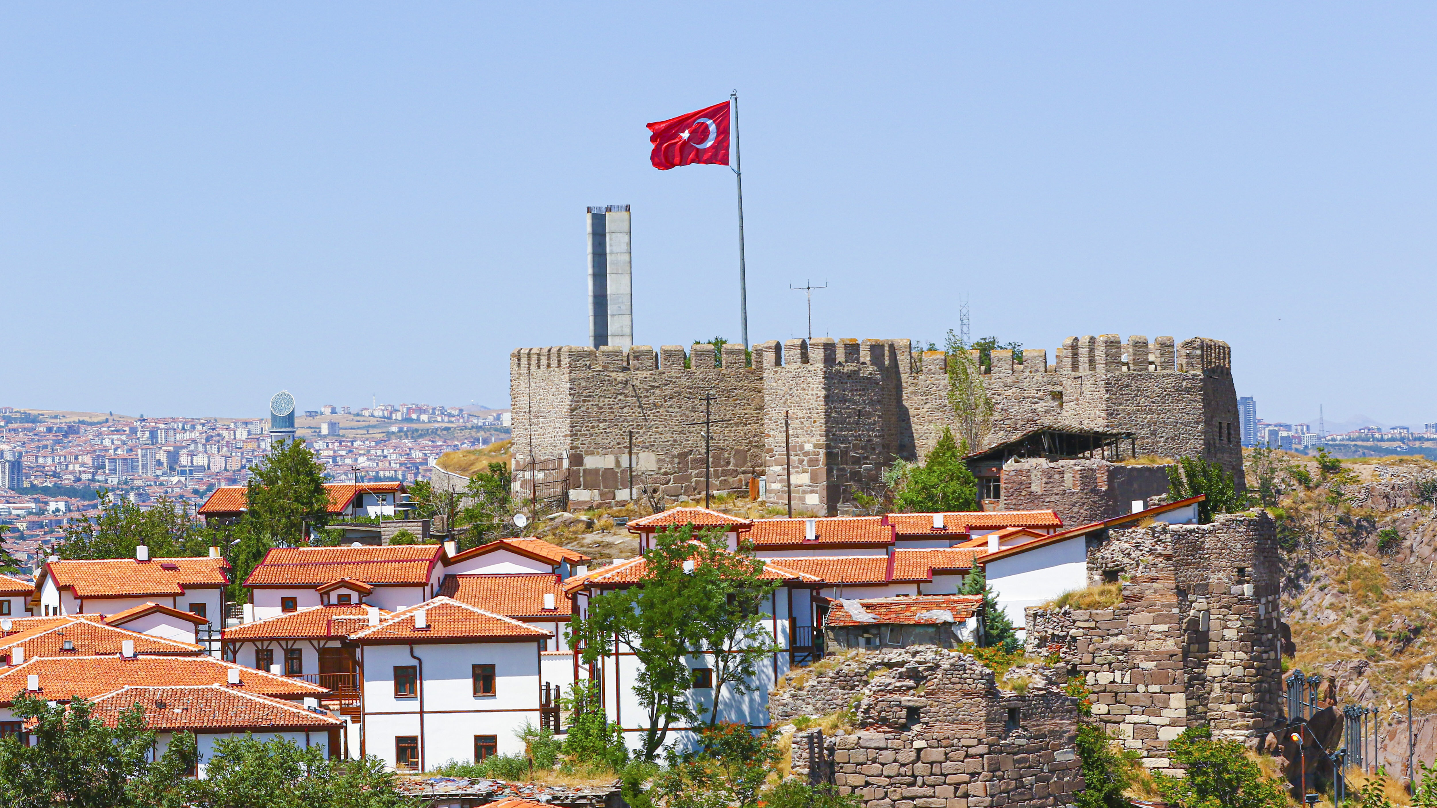 Renklerin ve Tarihin Buluştuğu Adres: Ankara Kalesi