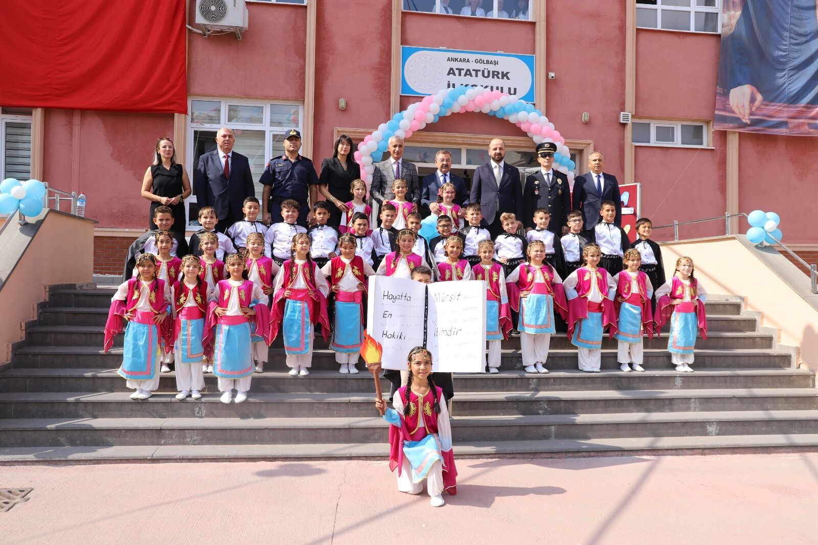 Ankara'nın ilçelerinde yeni eğitim-öğretim yılı başladı