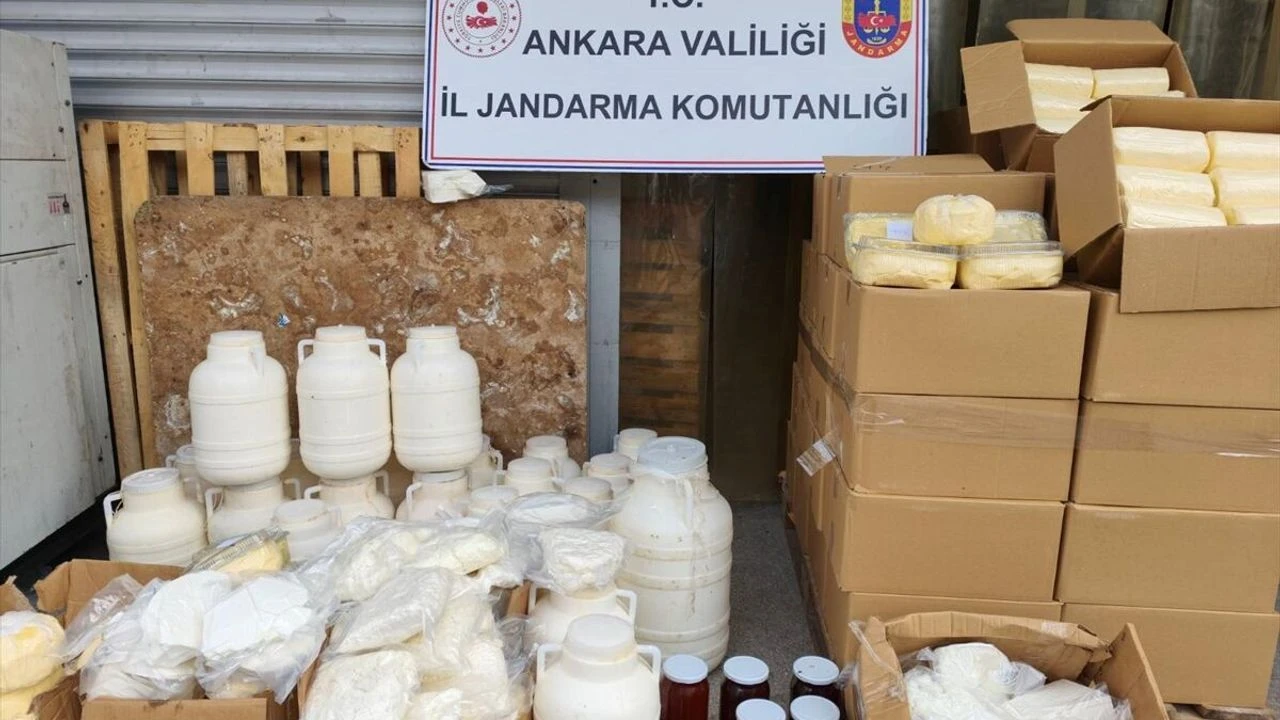 Ankara'da 838 kilo niteliği değiştirilmiş süt ve süt ürünü imha edildi