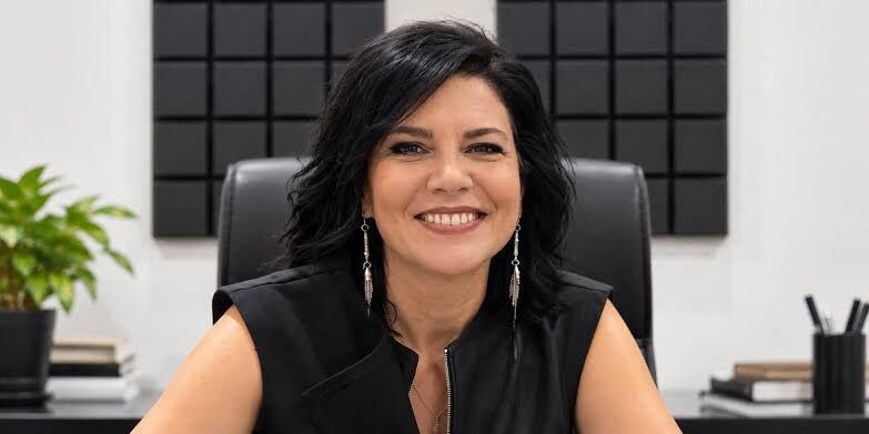Sunucu Oya Lale Arslan tutuklandı