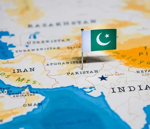 Pakistan'da yapay zeka tavsiyesiyle babasını zehirlemeye çalışan bir lise öğrencisi tutuklandı