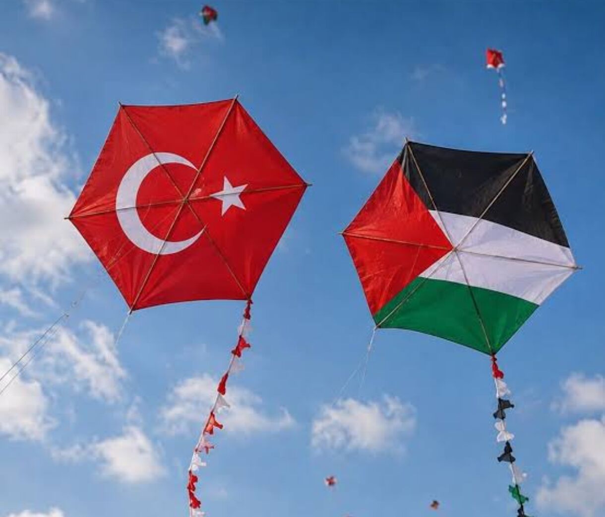 İlk ders zili çaldı Gazzeli çocuklar unutulmadı