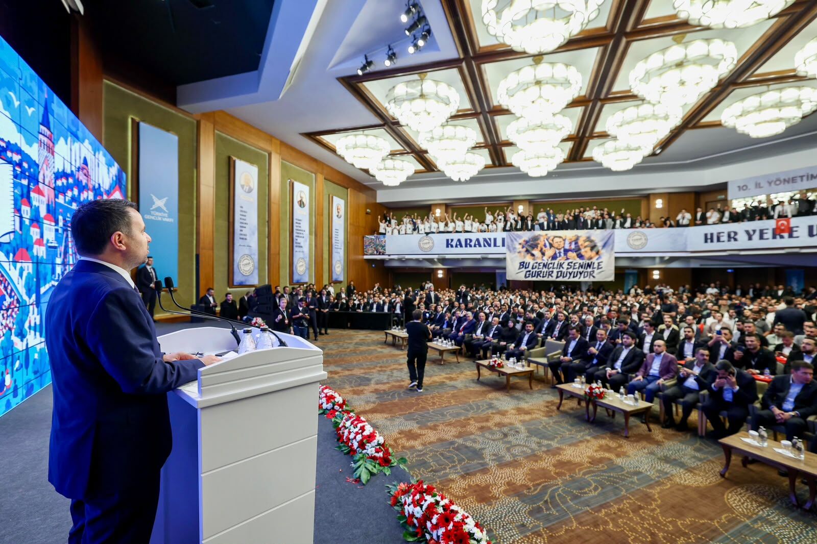 Bakan Gürlek: Gençlerimizin geleceğini hedef alan hiçbir suç odağının karşısında geri adım atmayacağız