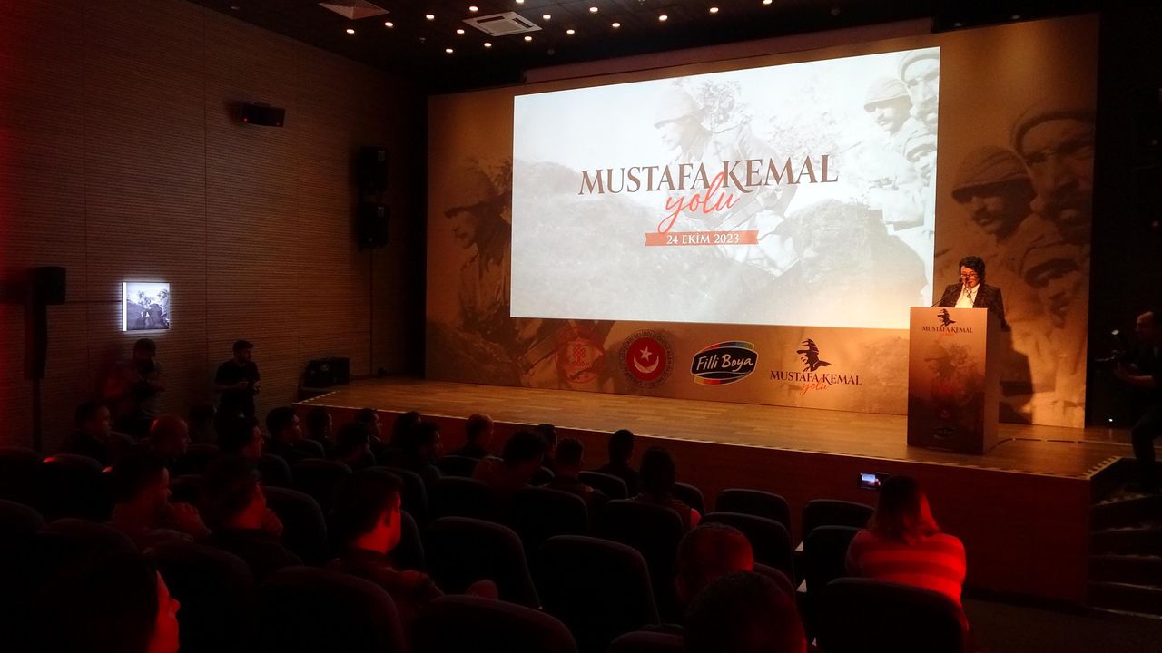 'Mustafa Kemal Yolu Projesi'nin  yapılış aşamaları sinevizyon gösterisiyle izletildi