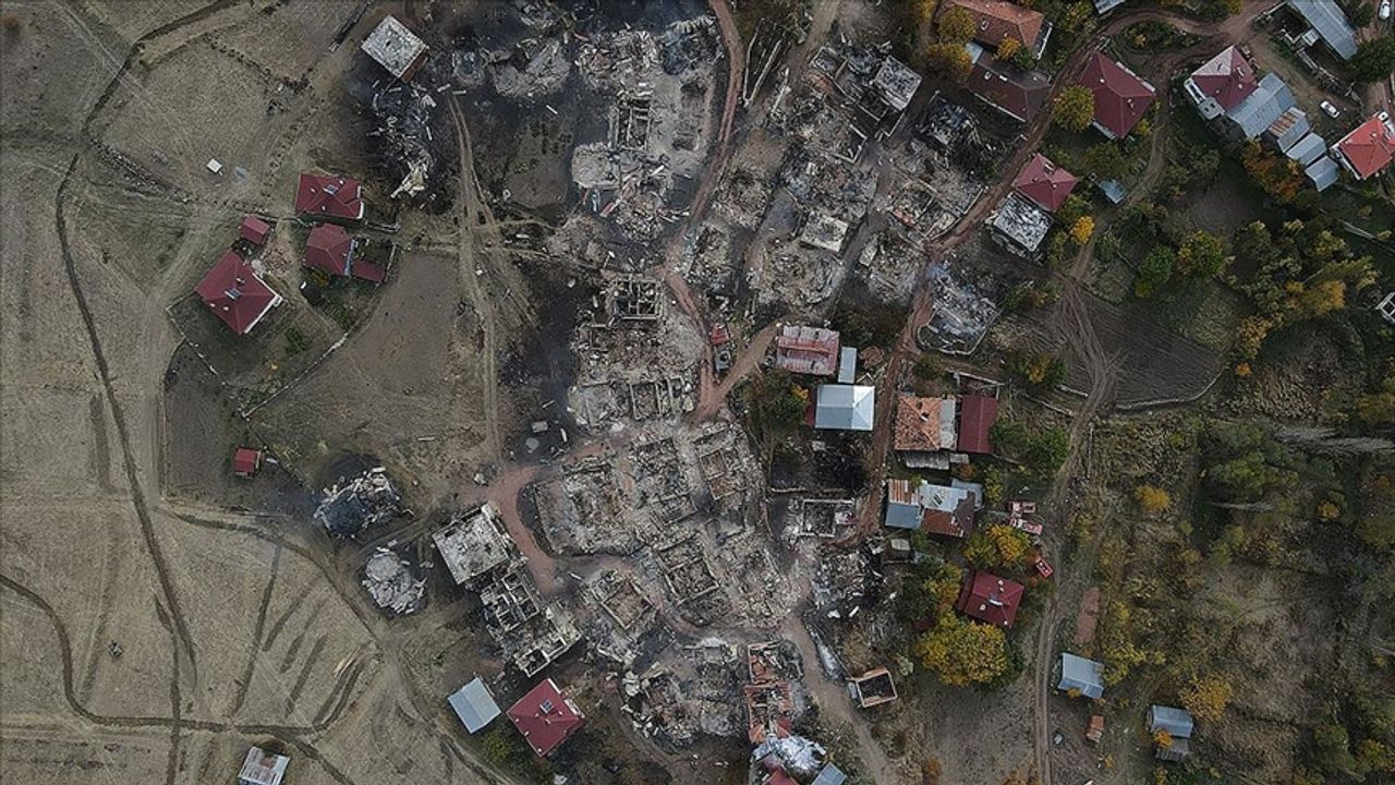 Kastamonu'da 47 köy evini etkileyen yangın söndürüldü