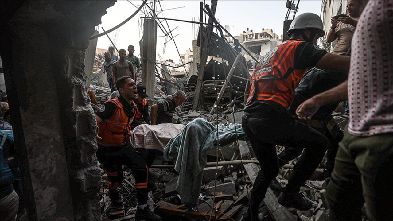 İsrail'in Gazze saldırılarında ölenlerin sayısı 2329'a yükseldi
