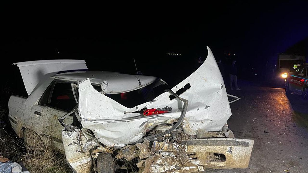 Edirne'de otomobil ile traktör çarpıştı: 1 ölü, 1 yaralı - Başkent -  Ankara'nın Gazetesi