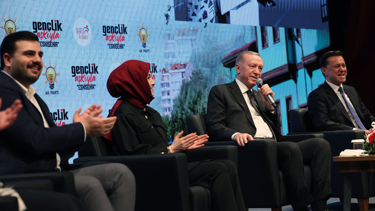 Erdoğan: Alper Gezeravcı'nın yaptığı işe 'turistik gezi' demeleri ayıptır