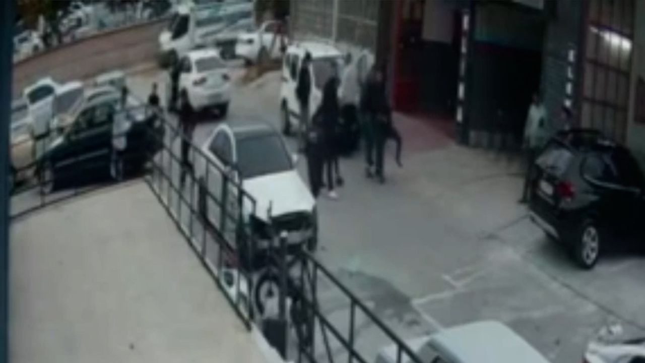 12 kişinin yaralandığı oto boyama atölyesine silahla saldırının görüntüleri ortaya çıktı; 3 gözaltı
