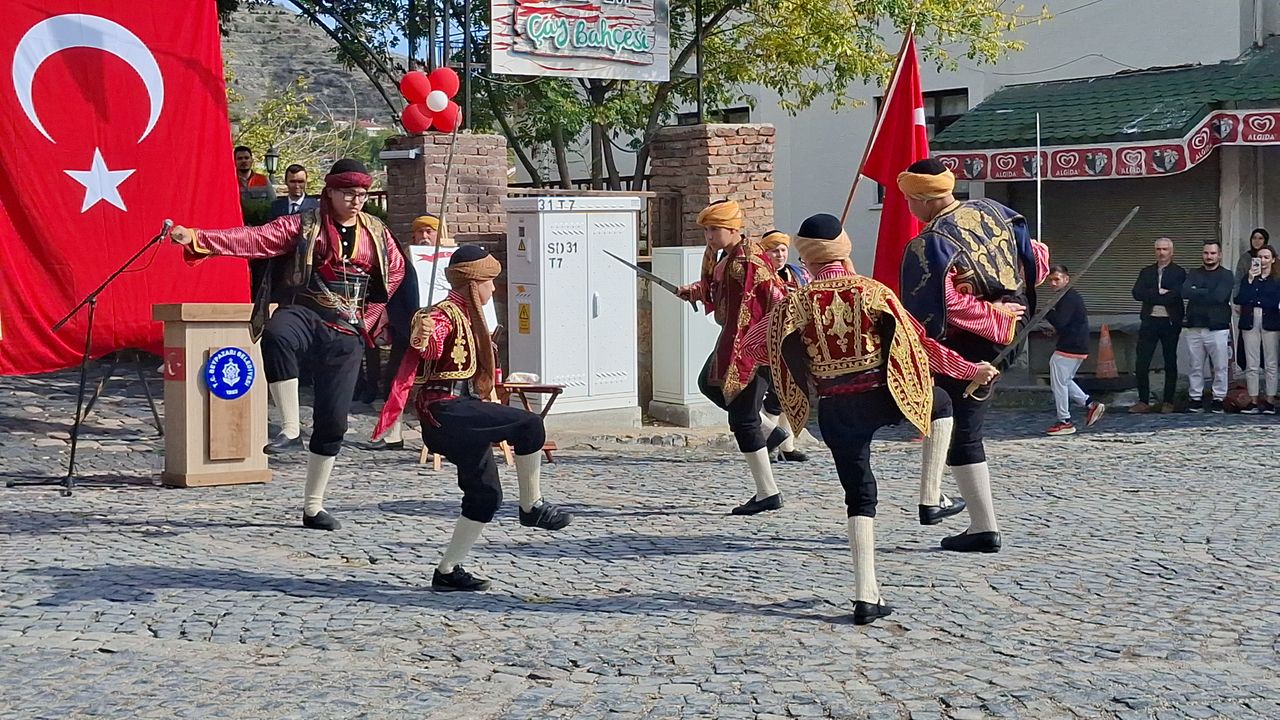 Beypazarı ilçesinde Cumhuriyet'in 102. yılı kutlanıyor