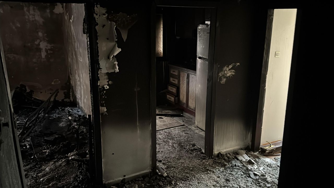 Başkentte çıkan yangında bir daire kullanılamaz hale geldi