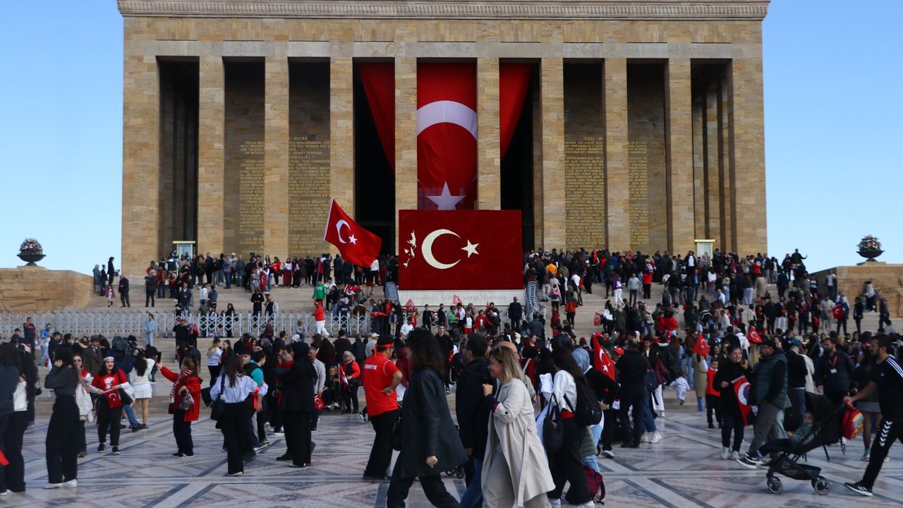 Anıtkabir'de Cumhuriyet coşkusu