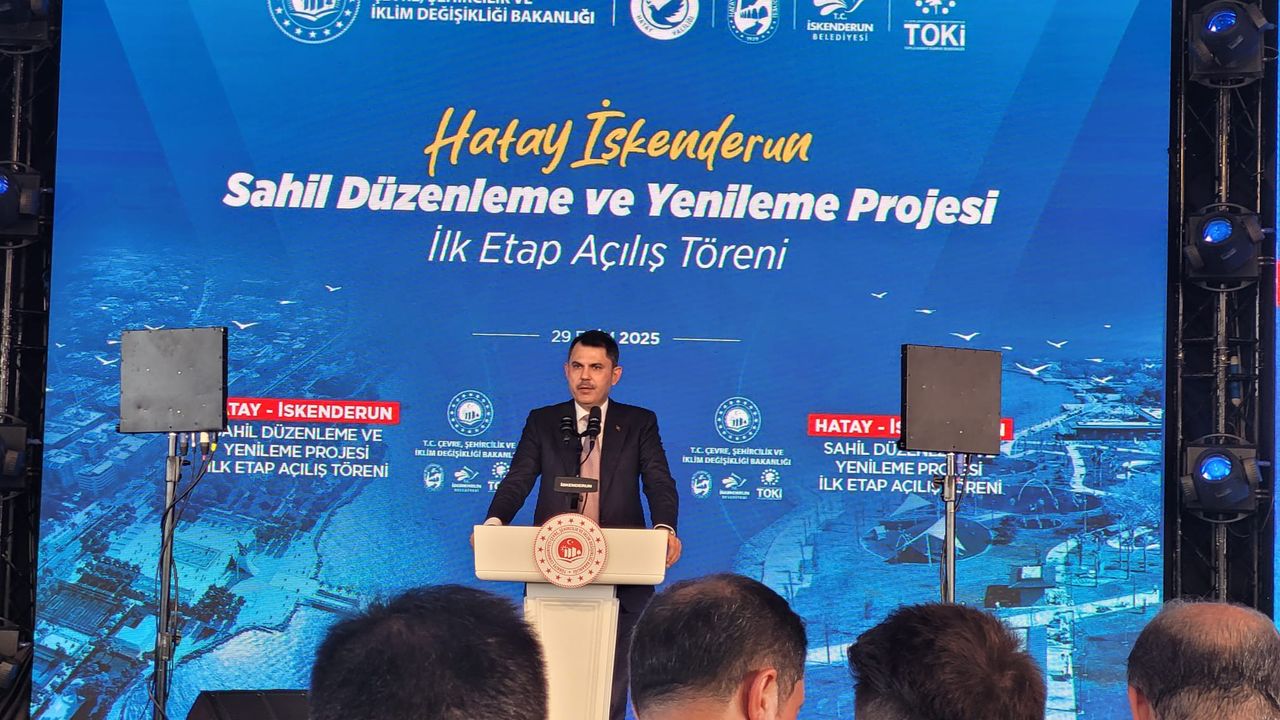 Bakan Kurum: Sındırgı'daki yapıları teker teker tarıyoruz