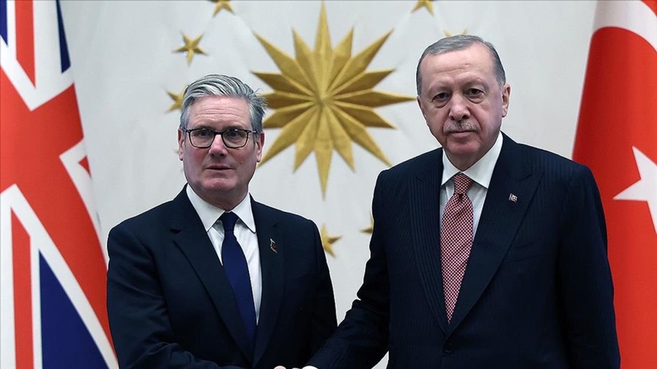 Türkiye ile Birleşik Krallık arasında Eurofighter savaş uçağı işbirliği anlaşması imzalandı