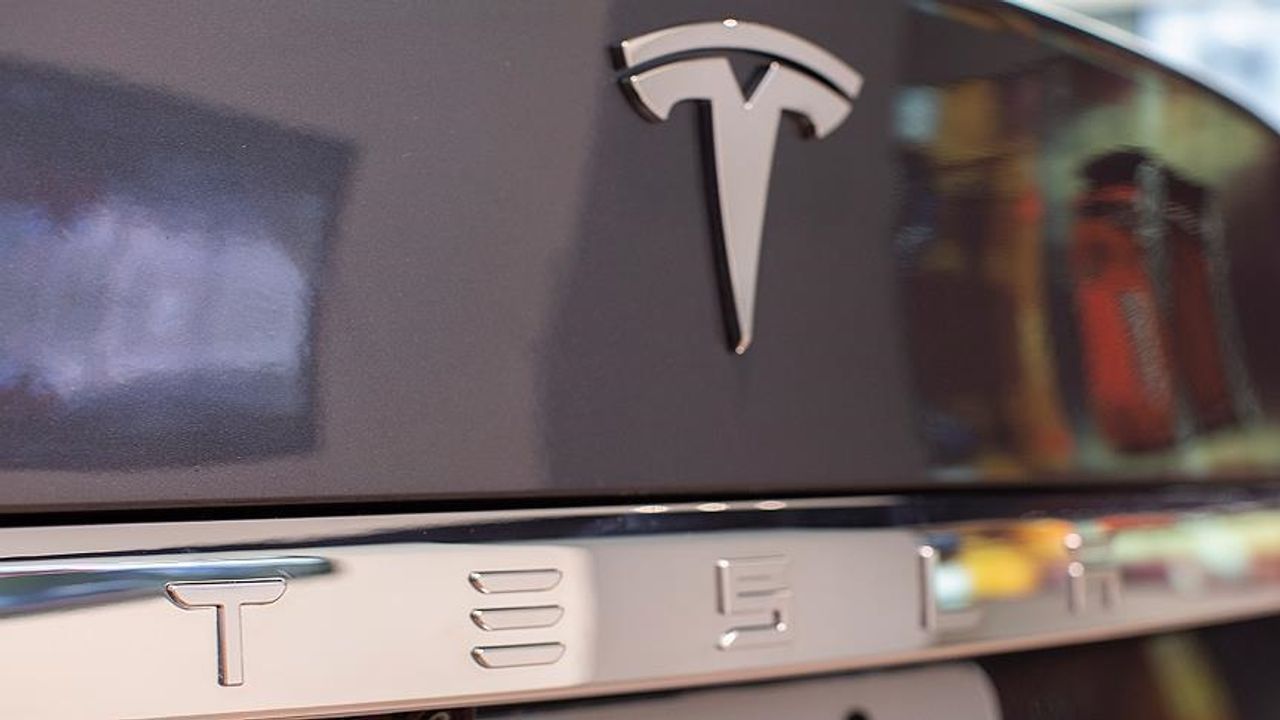 Tesla Yönetim Kurulu Başkanı, Musk'ın 1 trilyon dolarlık ödeme paketi için hissedarlardan destek istedi