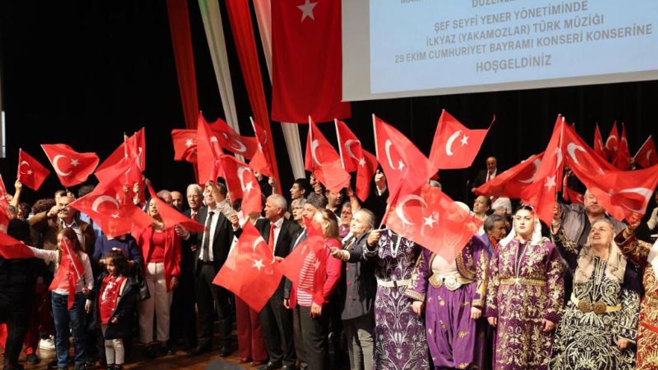 Mamak’ta Sinan Meydan’la Cumhuriyet Söyleşisi