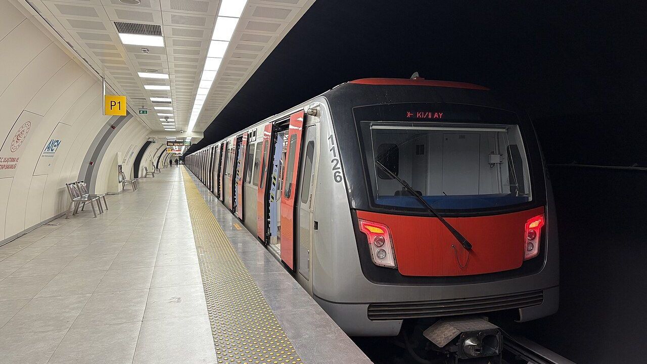 Ankara metrosunda arıza giderildi