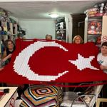 30 Ağustos Zafer Bayramı için 1813 motifli Türk bayrağı ördüler