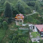 Rize'de yol üstüne villa