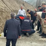 Yol genişletme çalışması yapılan alana uçan otomobildeki 3 kişi öldü