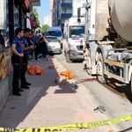 Beton mikserinin altında kalan yaya hayatını kaybetti