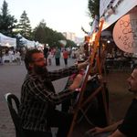 Çocukken izlediği ressam Bob Ross'dan etkilendi, canlı model portre sanatçısı oldu