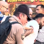 İnşaatta başlayan kavga polis merkezi önünde devam etti