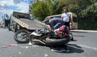 Avcılar'da motosiklet çekiciye çarptı; baba ile oğlu öldü